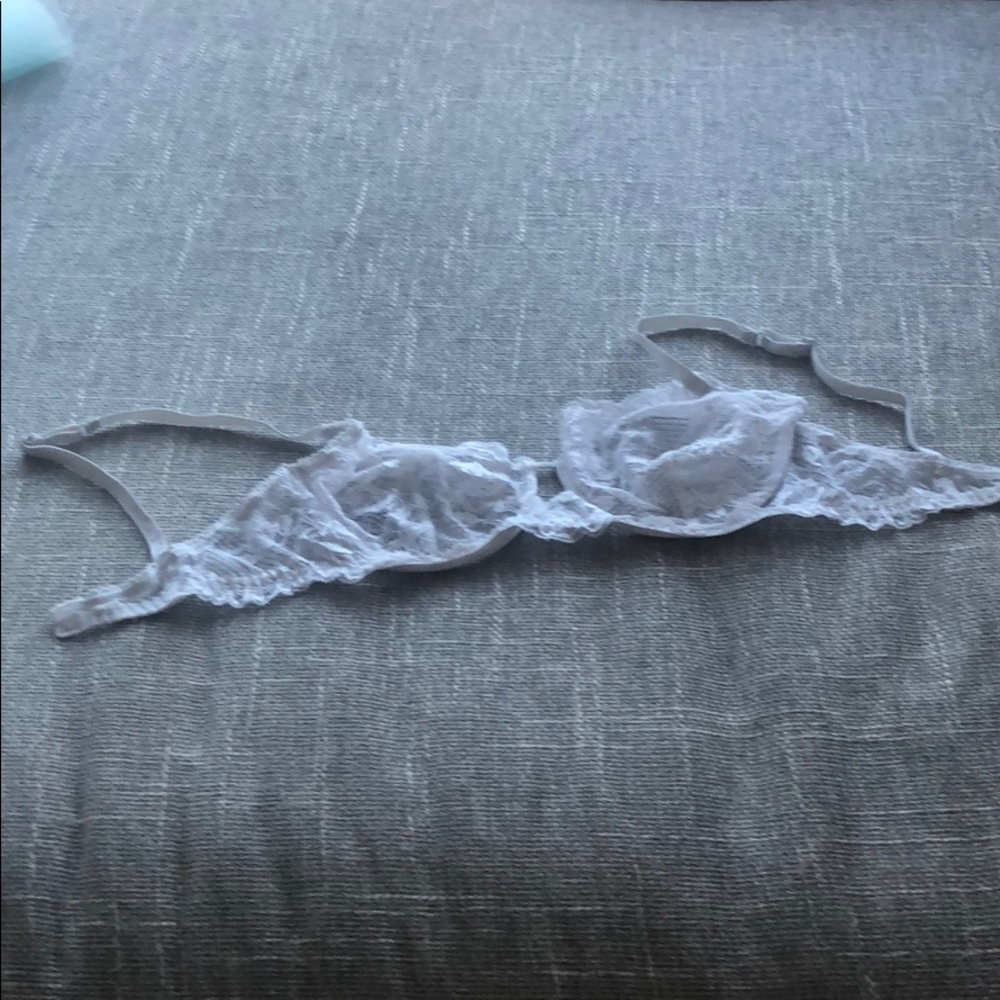 White lace La Perla bra worn gently size 2C 32/34